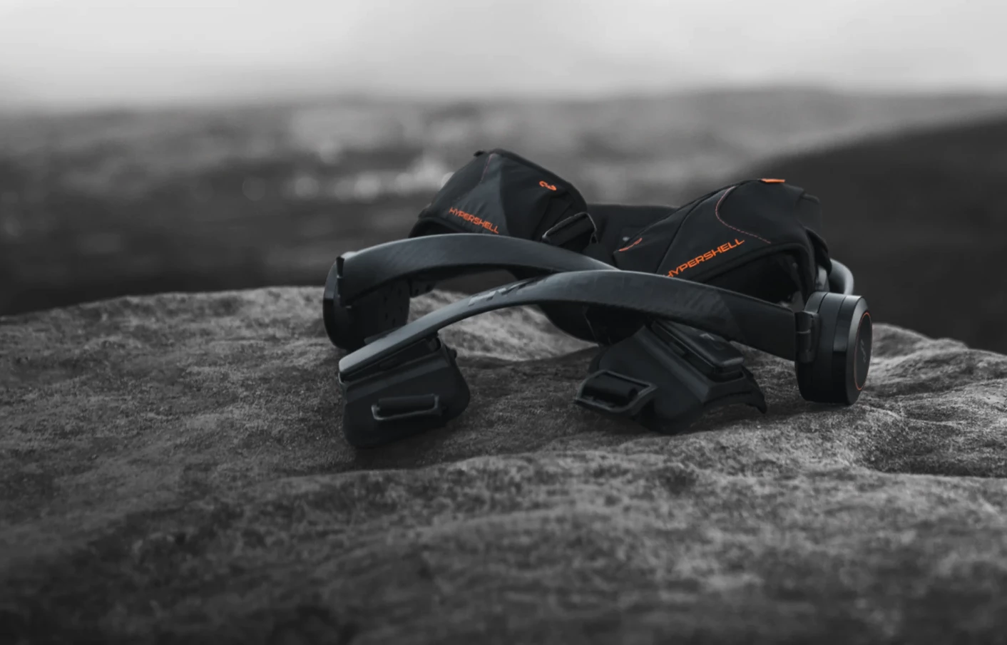 Thanks to an ultralight titanium and carbon fiber construction, the X Ultra offers Hypershell's highest performance in a design that matches its lightest weight