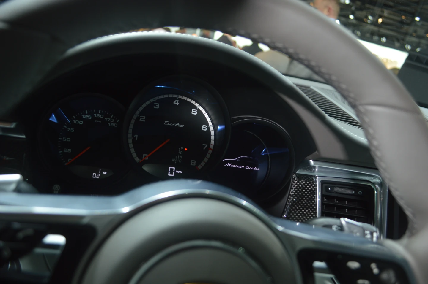 Macan instrument cluster