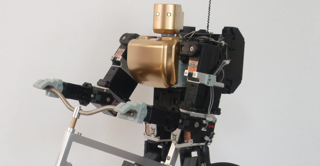 Detail of RoboBiker's upper torso (Photo: DigInfo.tv)