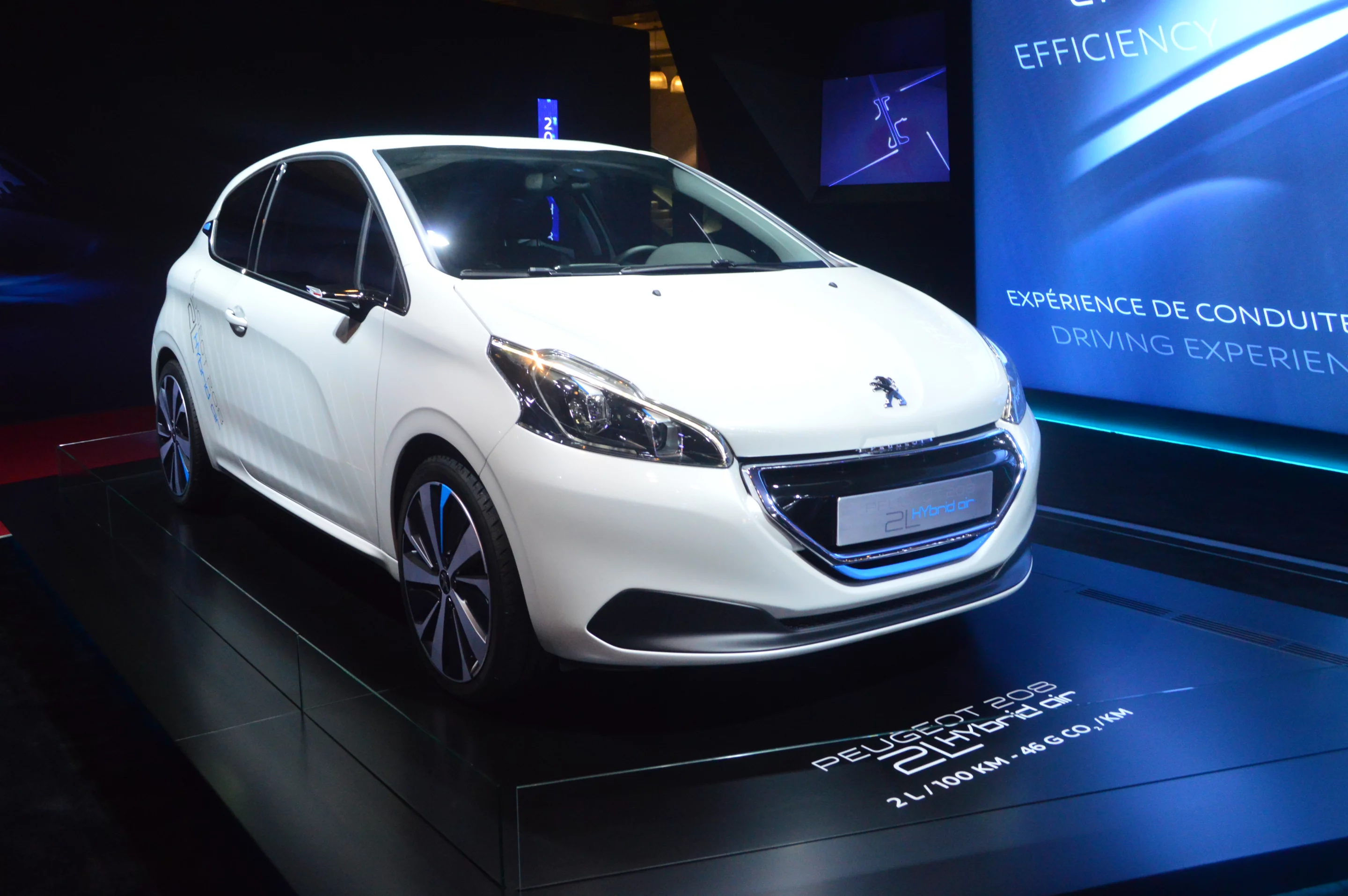 The all-new Peugeot 208 Hybrid Air demonstrator is the latest application of gas-compressed air hybrid technology (Photo: C.C. Weiss/Gizmag)