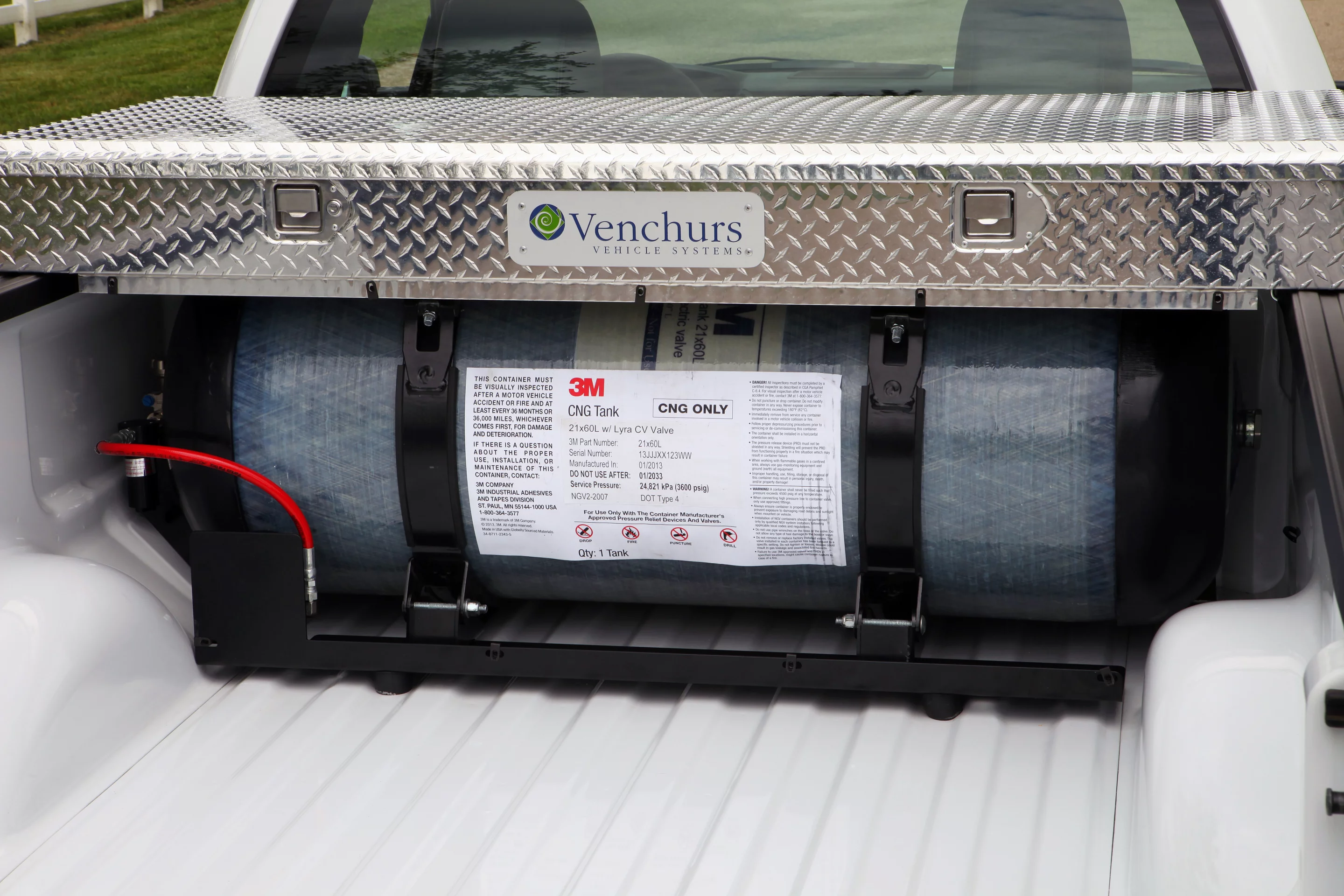 Those that wish to have CNG capabilities need to have a separate fuel system installed