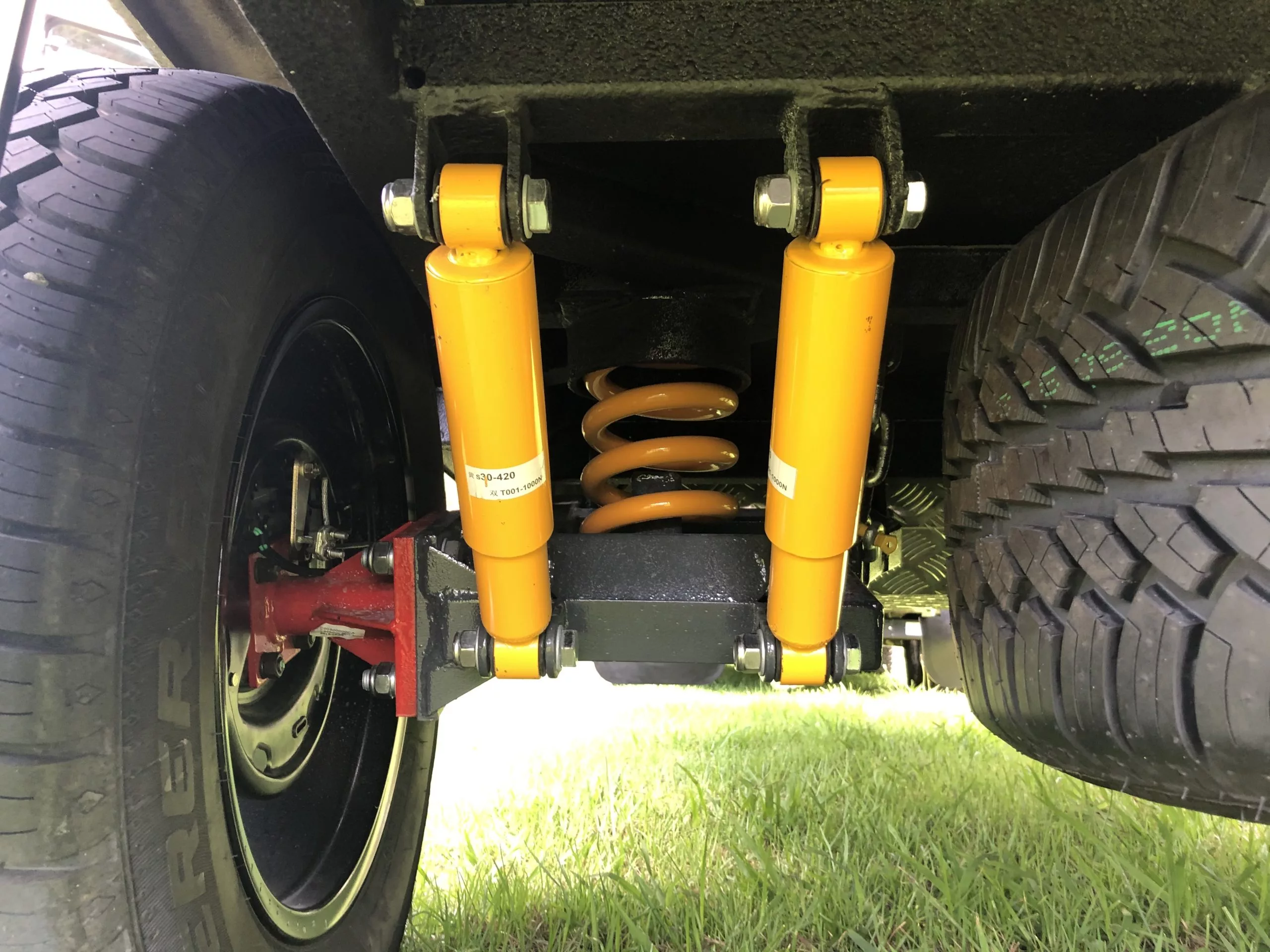 The Rover rides on an independent suspension with coils and dual shocks at each wheel