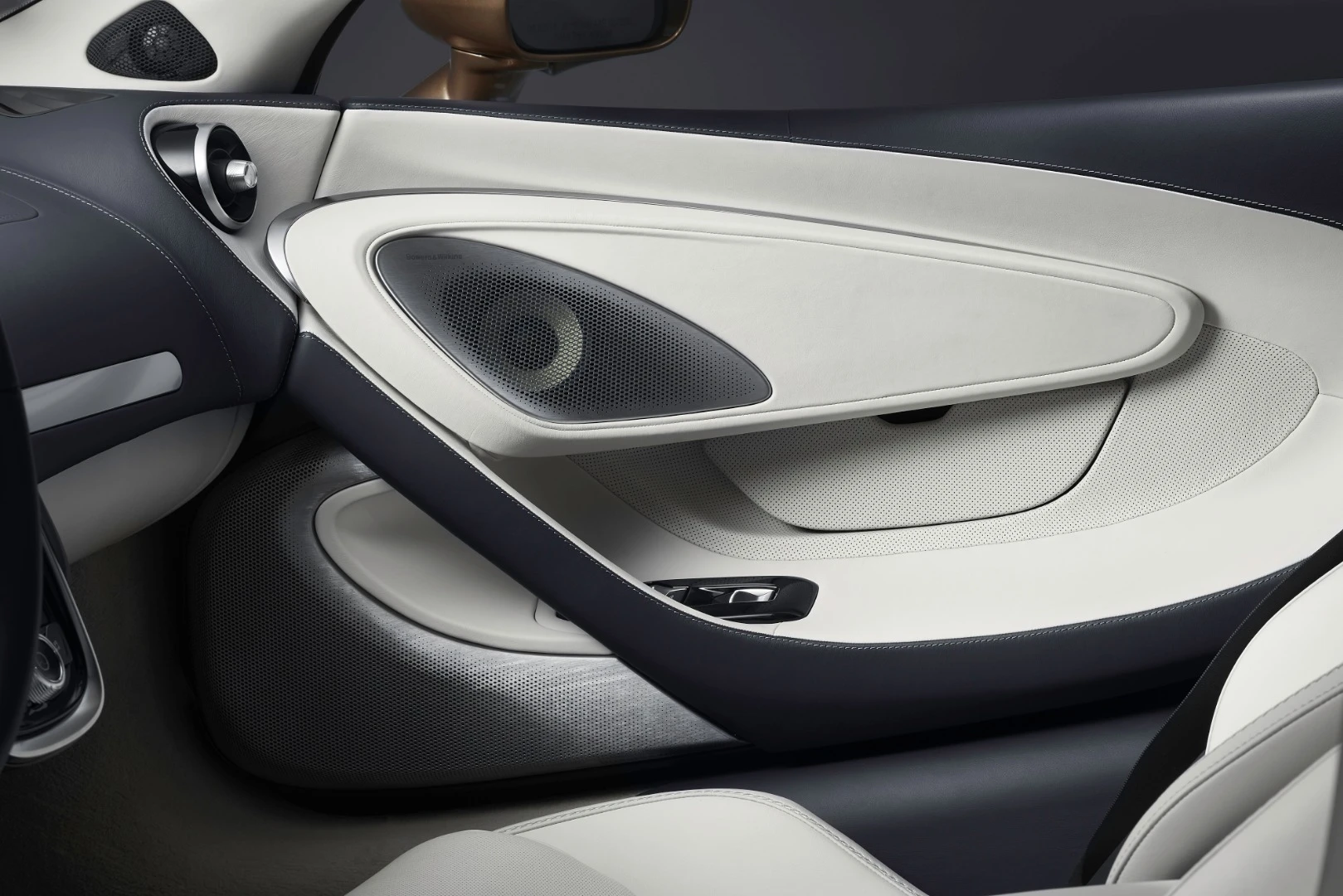 Nappa leather is found throughout the interior with Alcantara being an upgrade option. Cashmere will also be available later in the model’s production