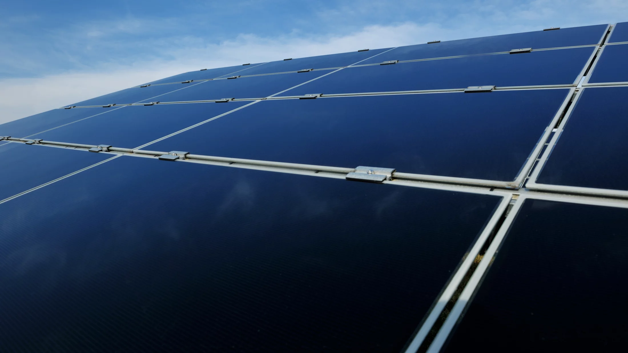 Researchers at Princeton University have converted CO2 into formic acid by using an electrochemical cell powered by a commercially available solar panel (Photo: Shutterstock)