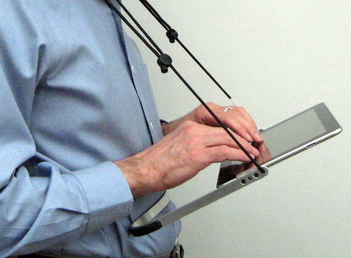 The GoPad turns your iPad or other tablet into a wearable accessory (Photo: GoPad.ca)
