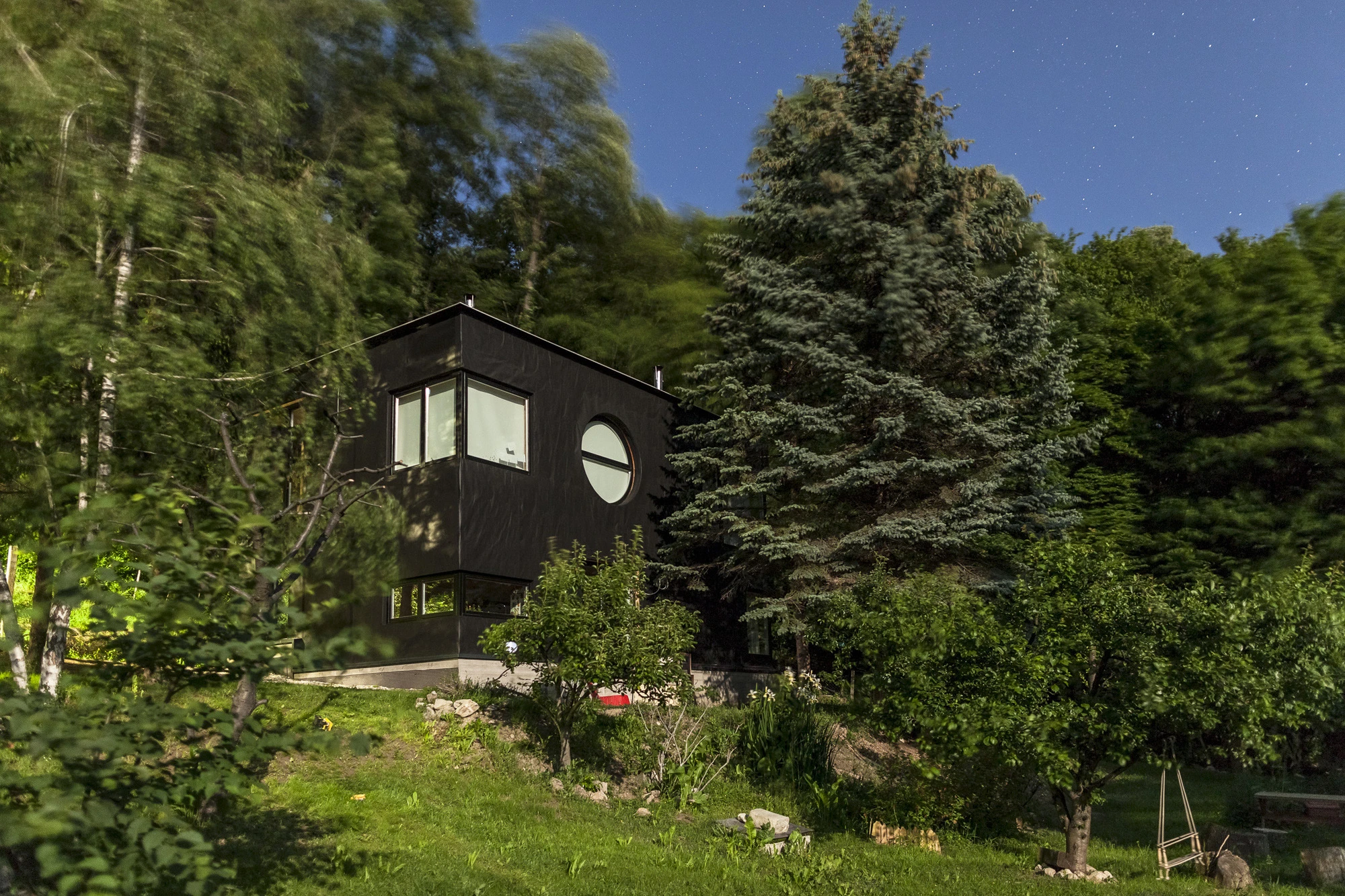 The house boasts beautiful views of the Hungarian forest (Photo: Zsolt Batár)