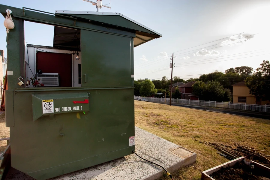 Insulation was required to provide some degree of warmth in the dumpster (Photo: Sarah Natsumi Moore)