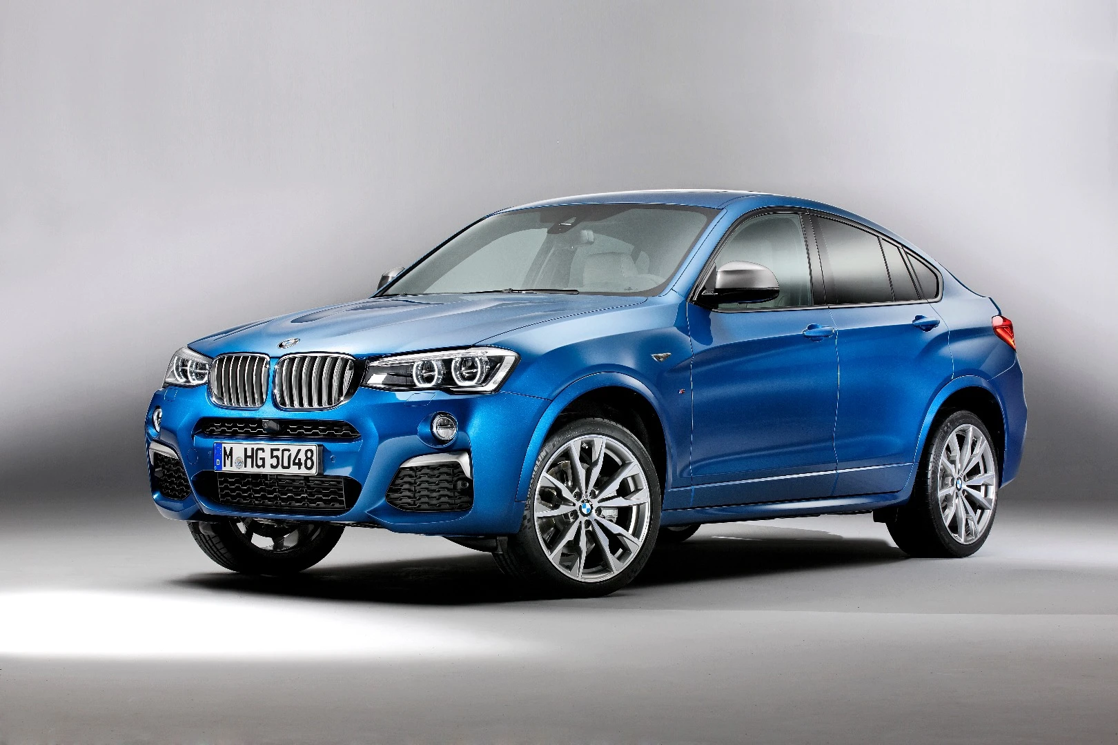 The M40i is quicker than an Audi SQ5 in the 0-100 km/h sprint