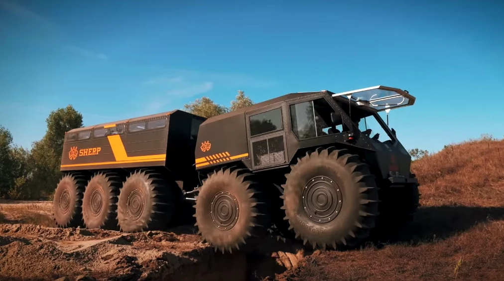The new Sherp Ark can roll over trenches up to 6.6 feet (2 m) wide