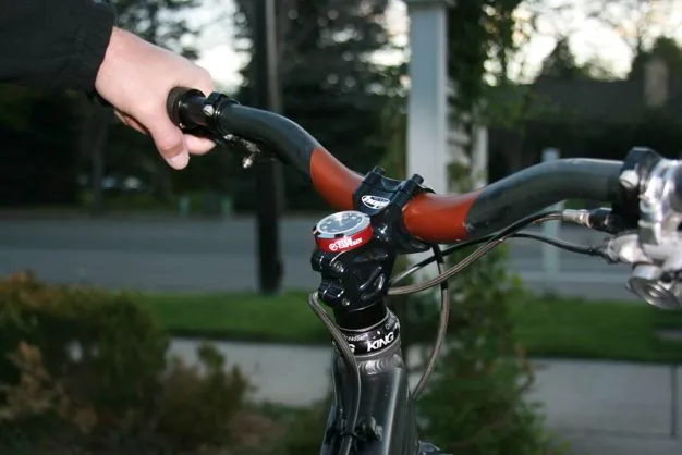 The StemCAPtain replaces your bicycle's handlebar stem cap with one that incorporates a clock, compass or thermometer