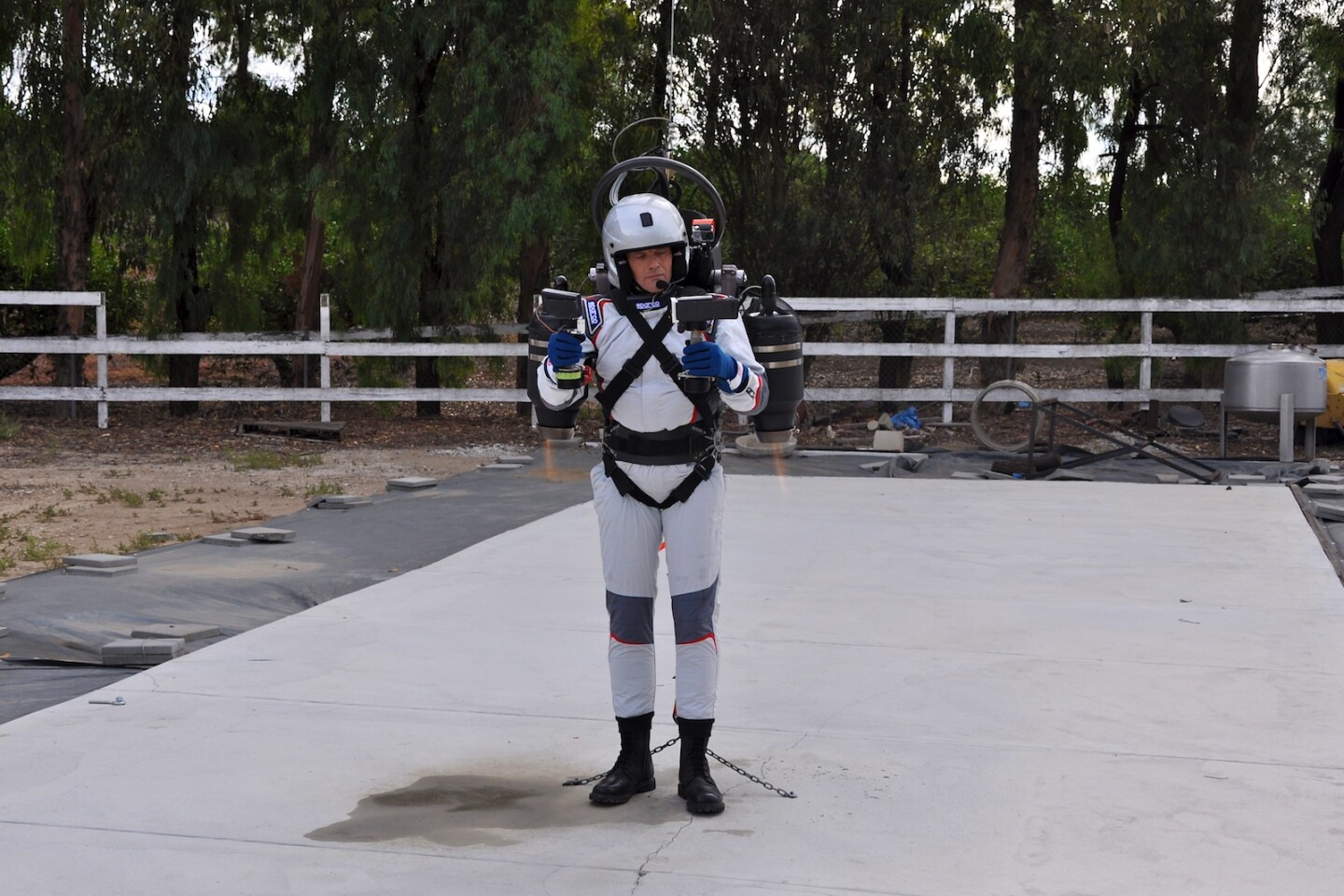 JB9 jetpack makes spectacular debut flying around Statue of Liberty
