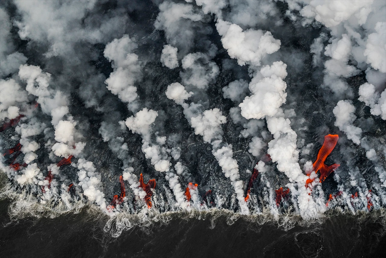 Changing Borders by Luis Manuel Vilariño Lopez, Landscapes, Waterscapes and Flora Finalist, Big Island, Hawaii, United States