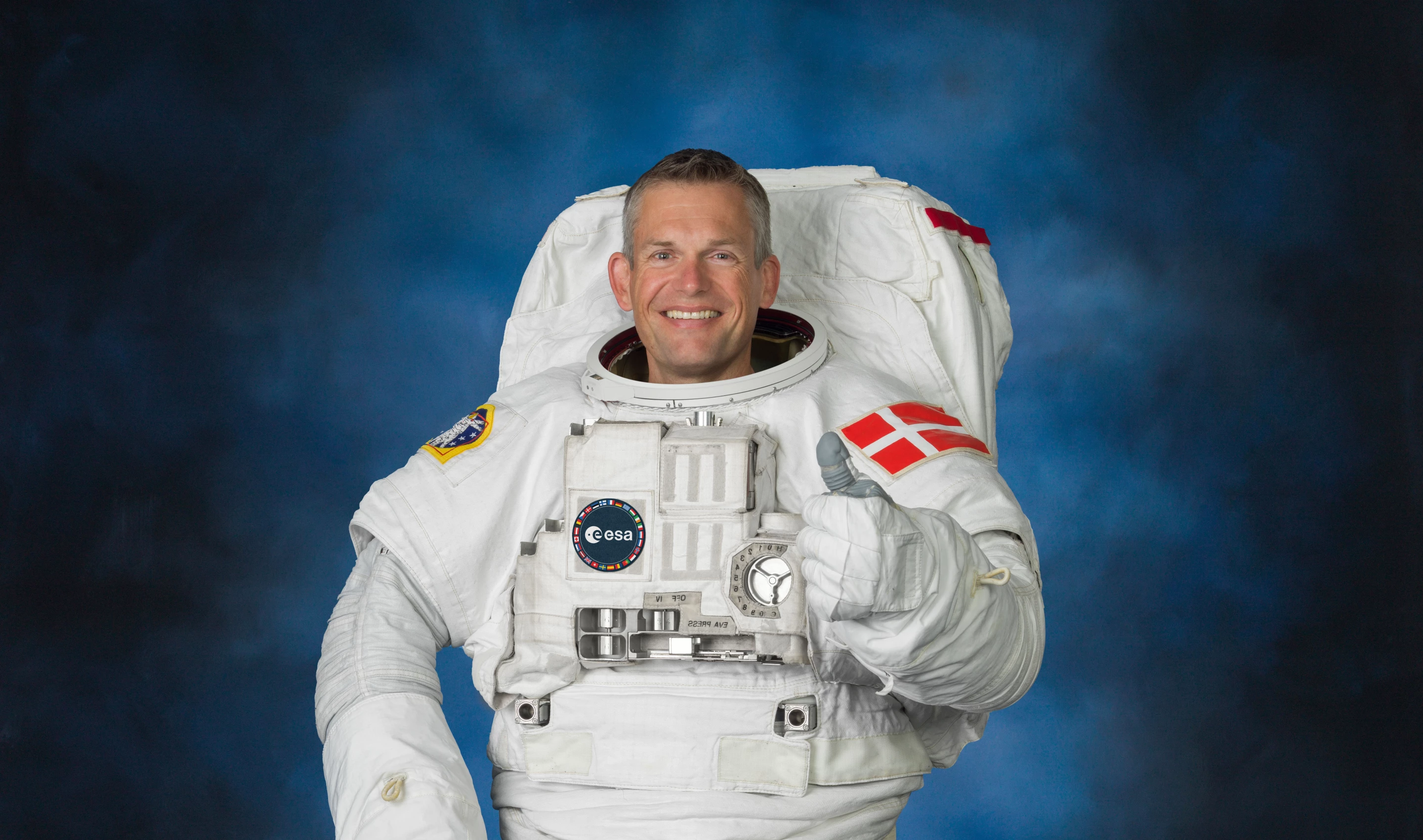 Astronaut Andreas Mogensen has selected a number of virtual therapy programs for the ISS mental health trial
