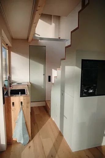 The Vagabundo Flex comes complete with modern kitchen