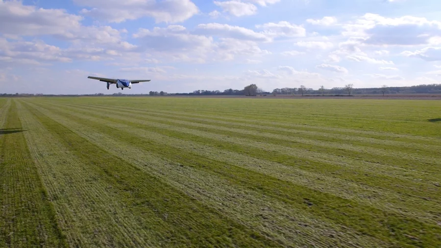 The AeroMobil 3.0 during the take-off of its first flight