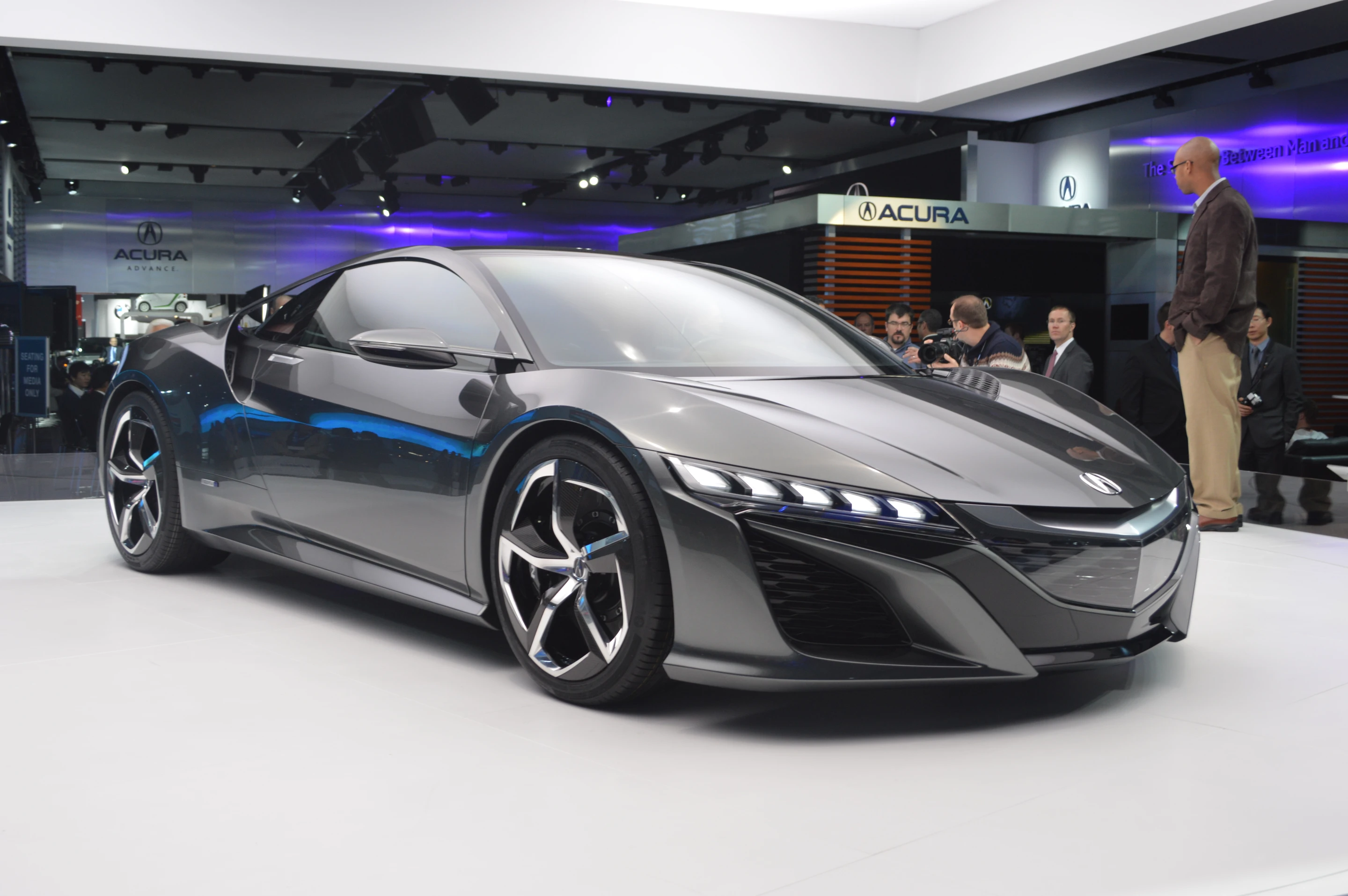 Honda used the NSX Concept II to showcase the interior design