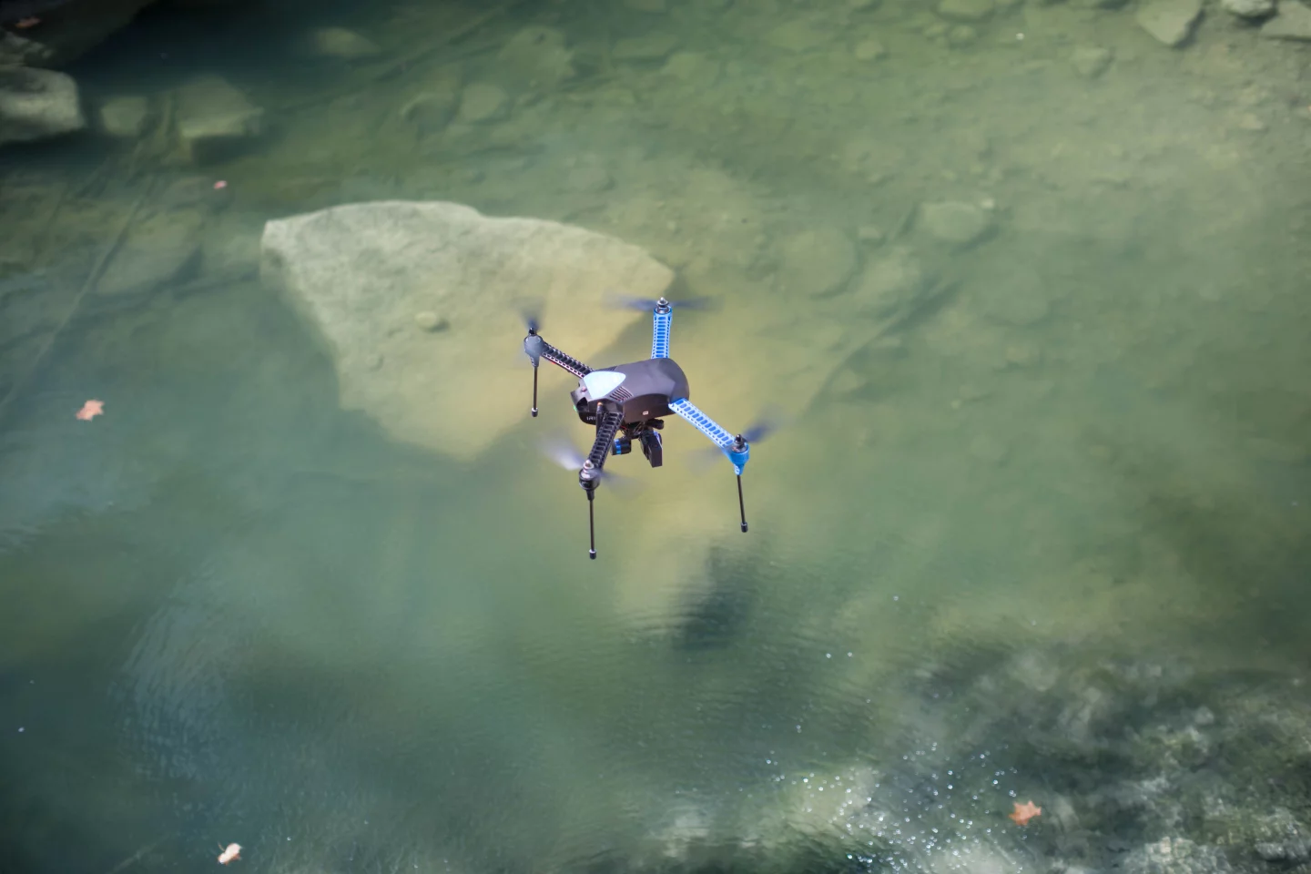 Like its predecessor, the Iris+ can also be flown using an included radio remote control unit, or by plotting a course on a Mac, Windows, Android, or Linux device