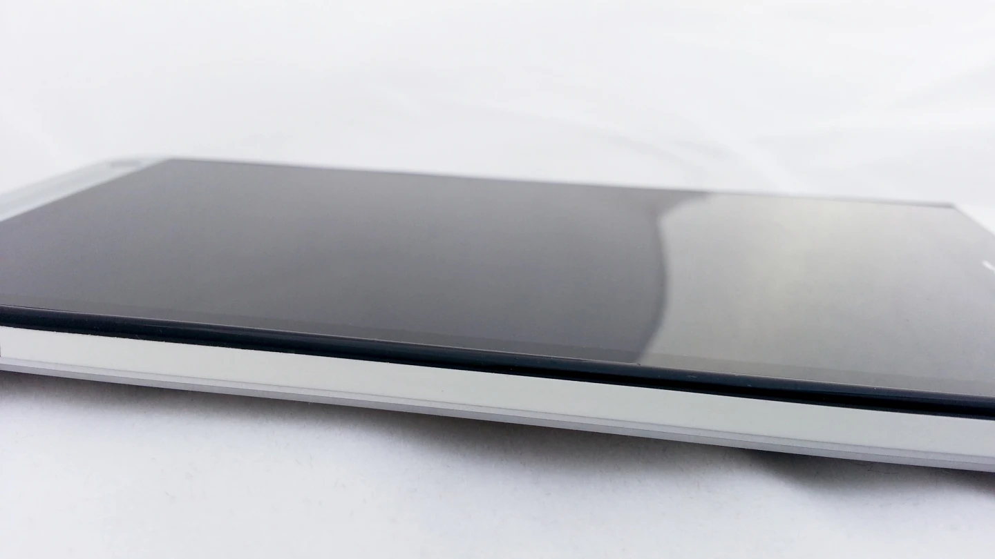 The One is 9.3 mm thick