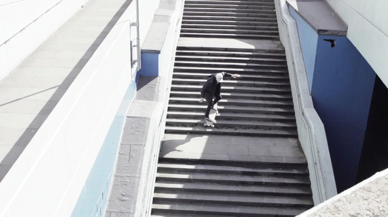The Stair-Rover reportedly offers a smooth ride on flat surfaces, but as with the 14 prototypes that preceded it, it’s also able to “scuttle” down steps or other uneven terrain