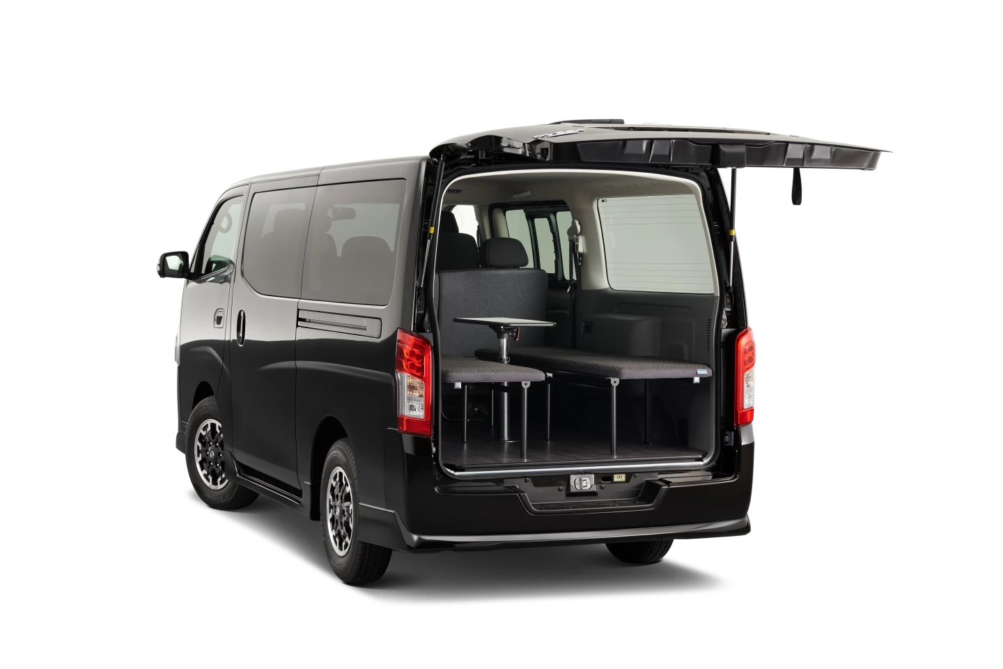 Nissan NV350 Caravan Multibed