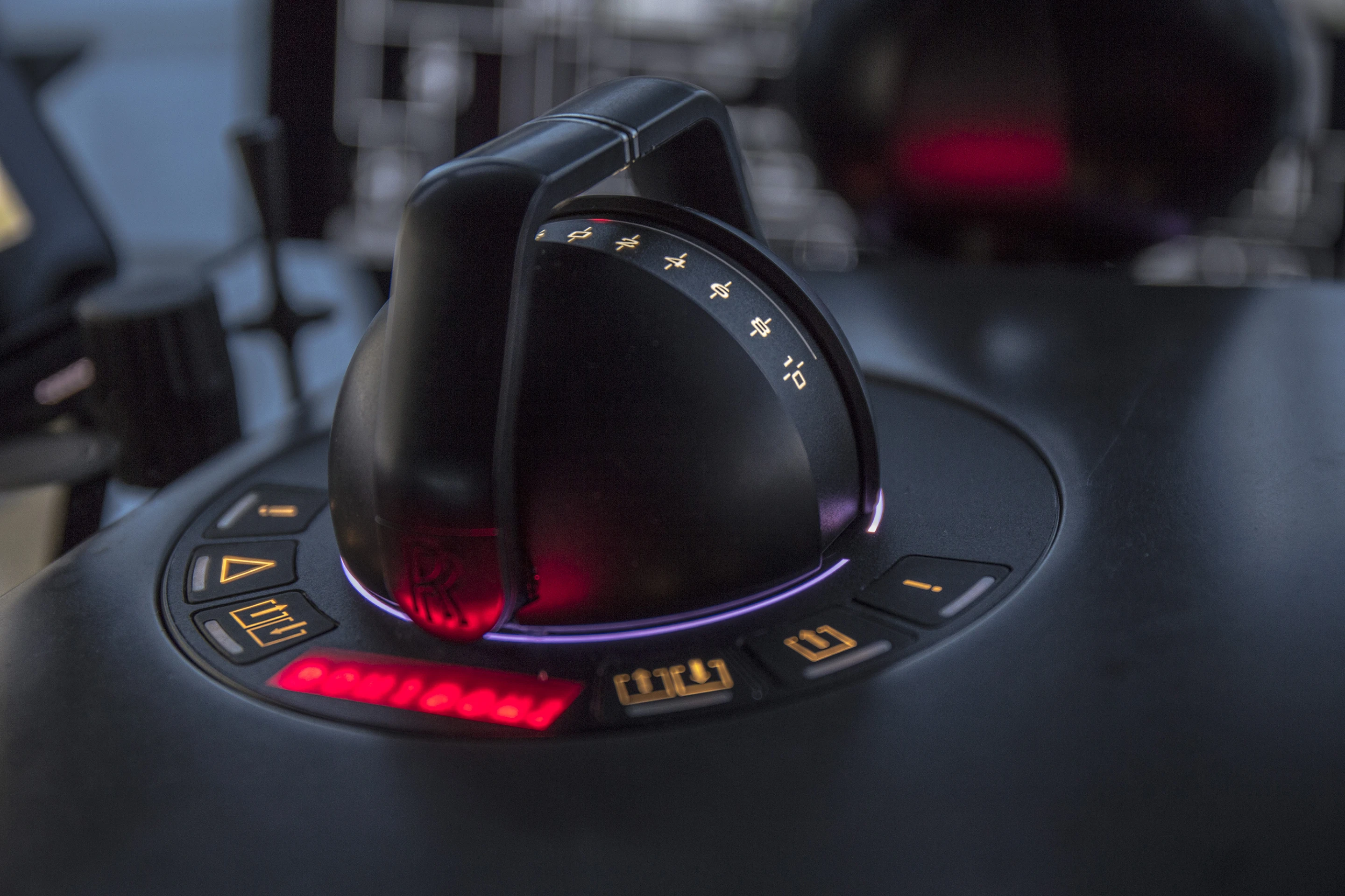 Stril Luna bridge control