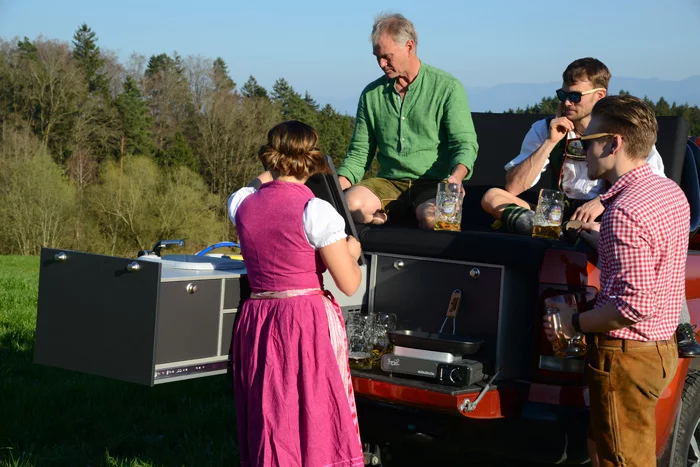 VanEssa VW Amarok sliding kitchen