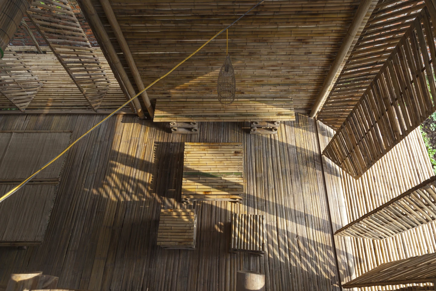The house made almost entirely of bamboo, which is a plentiful local resource (Photo: Doan Thanh Ha, from the forthcoming book "Superlight")