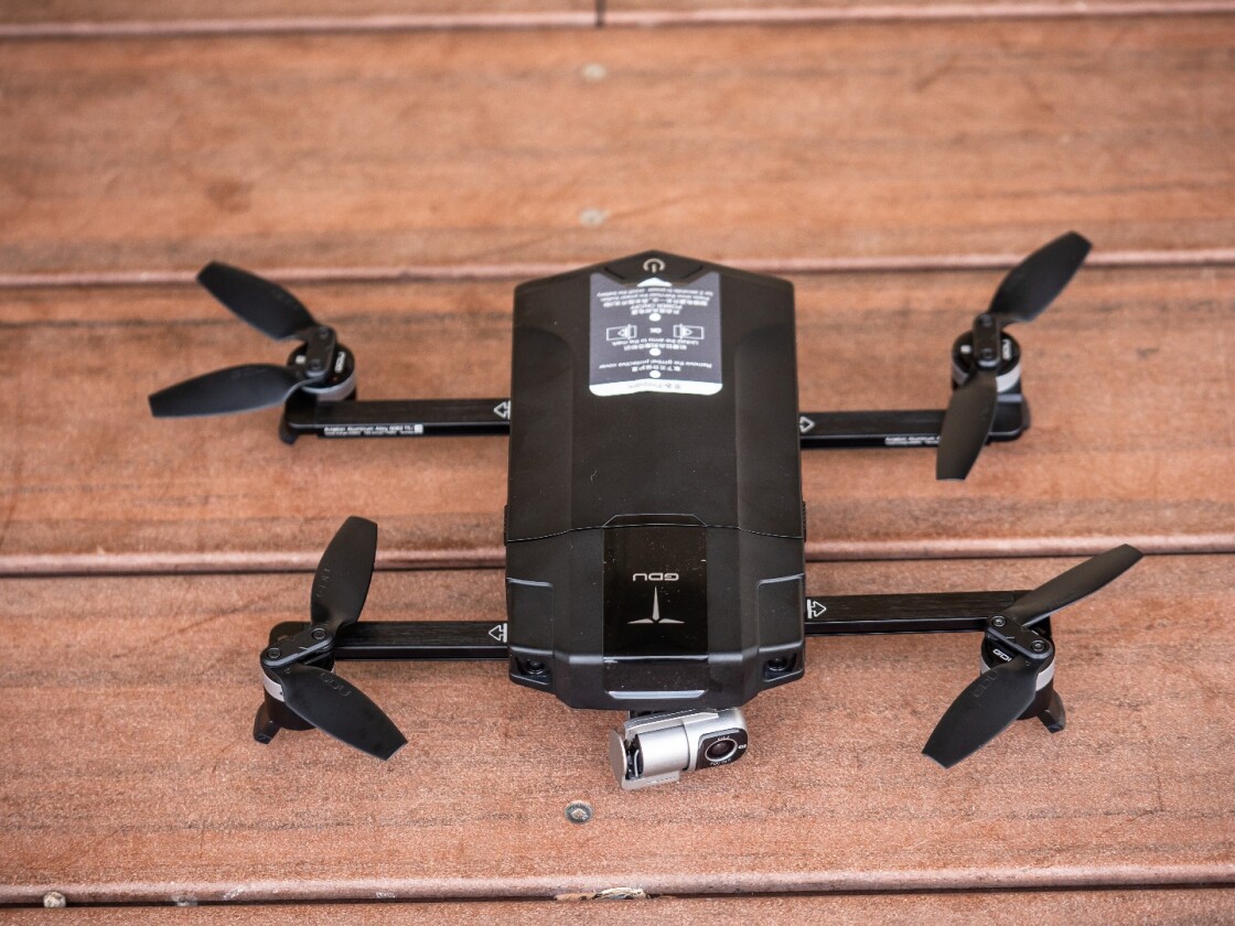 GDU 02: folding props help keep this thing very compact for travel, and fling out by themselves when the motors start up
