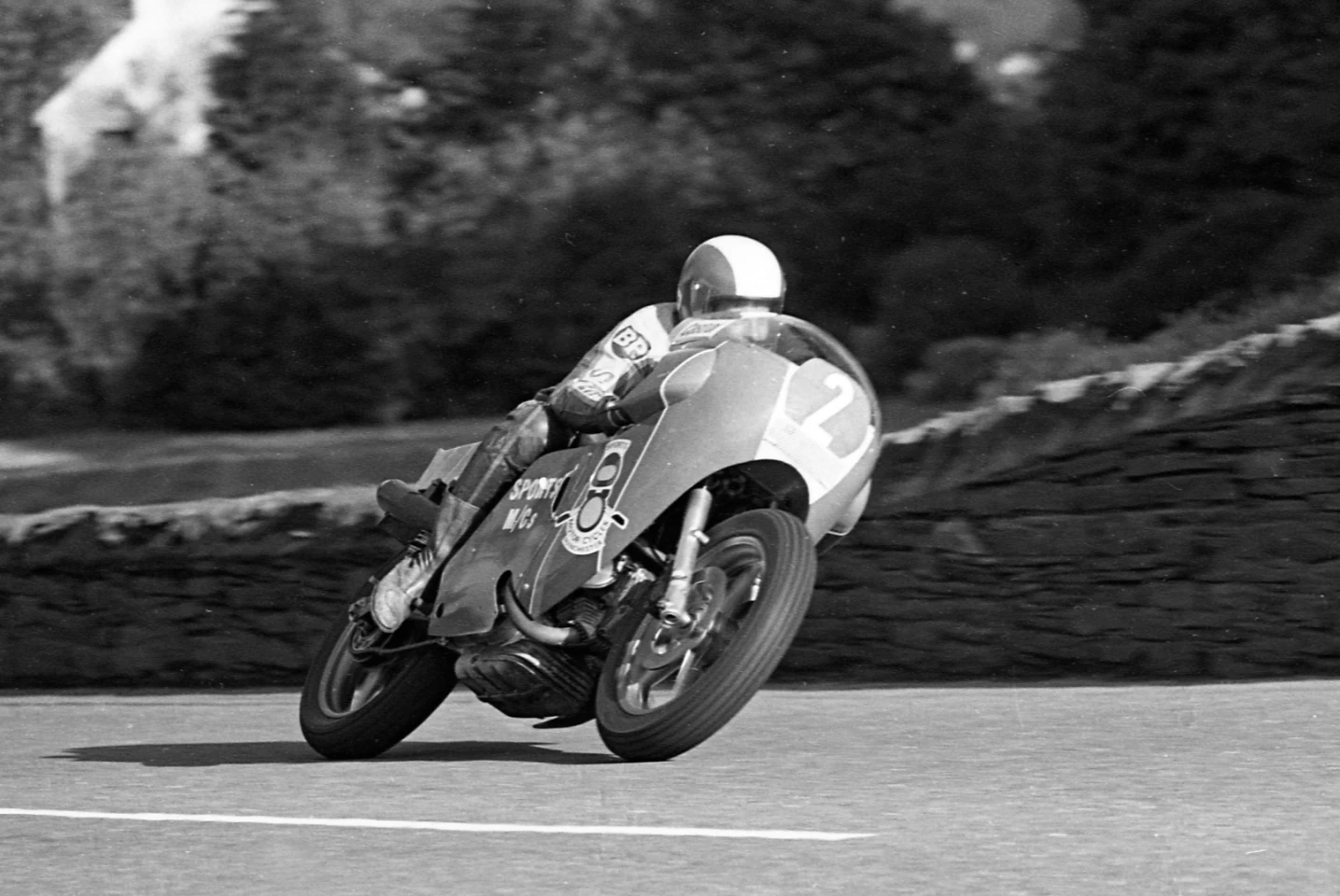 Of particular interest due to some prior stellar prices for the model, a 1977 ex-works, NCR Ducati 905cc Production Racer ridden by Roger Nicholls in the Isle of Man TT Formula 1 race fetched £59,740 (US$72,650).