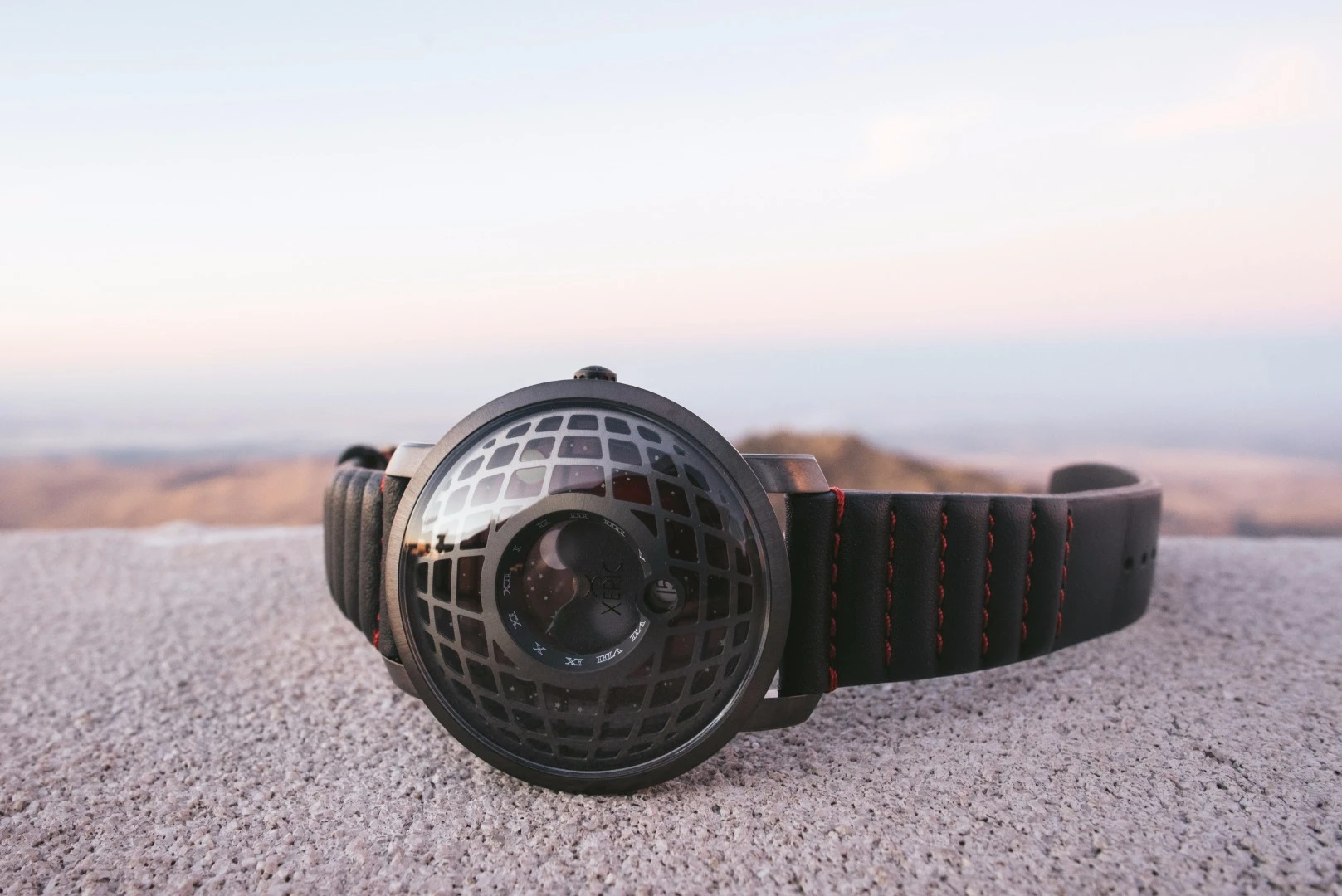 The Trappist-1 Moonphase has a date window