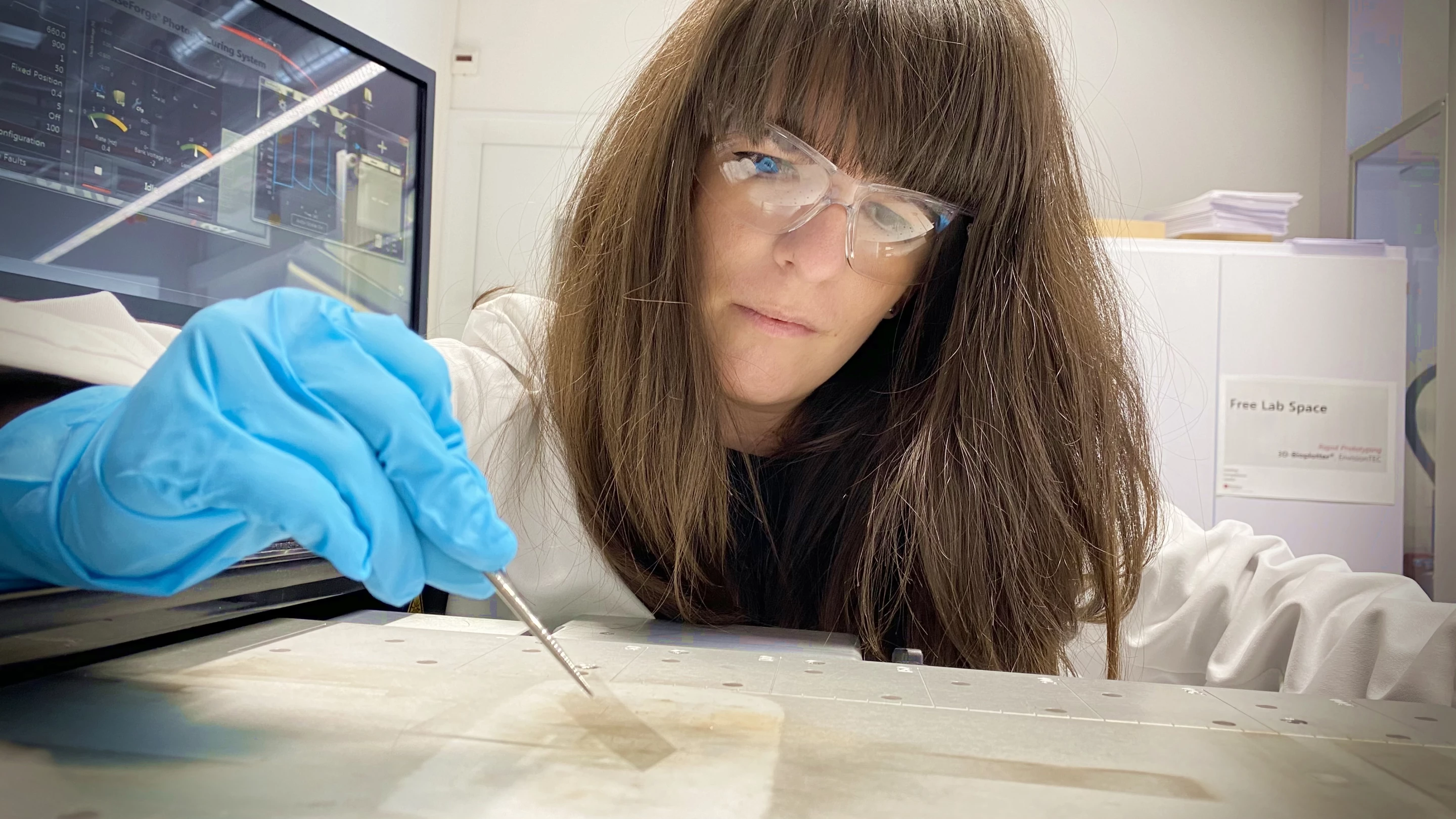 Lead scientist Evgeniia Gilshtein works with a prototype