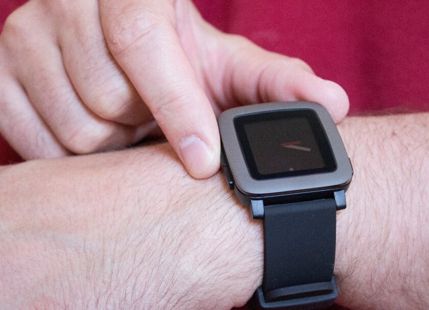 Still no touchscreen here – you'll be doing this a lot, using the watch's side buttons to scroll and select
