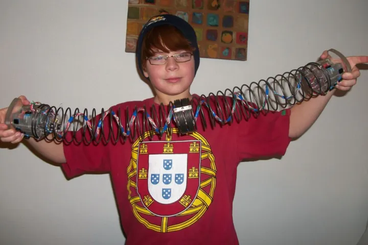 Inventor Tomás Henriques' son Tristan, playing the Sonik Spring