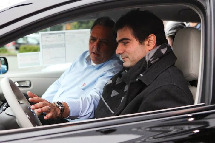 Olivier Chalouhi gets a rundown of his new Nissan LEAF