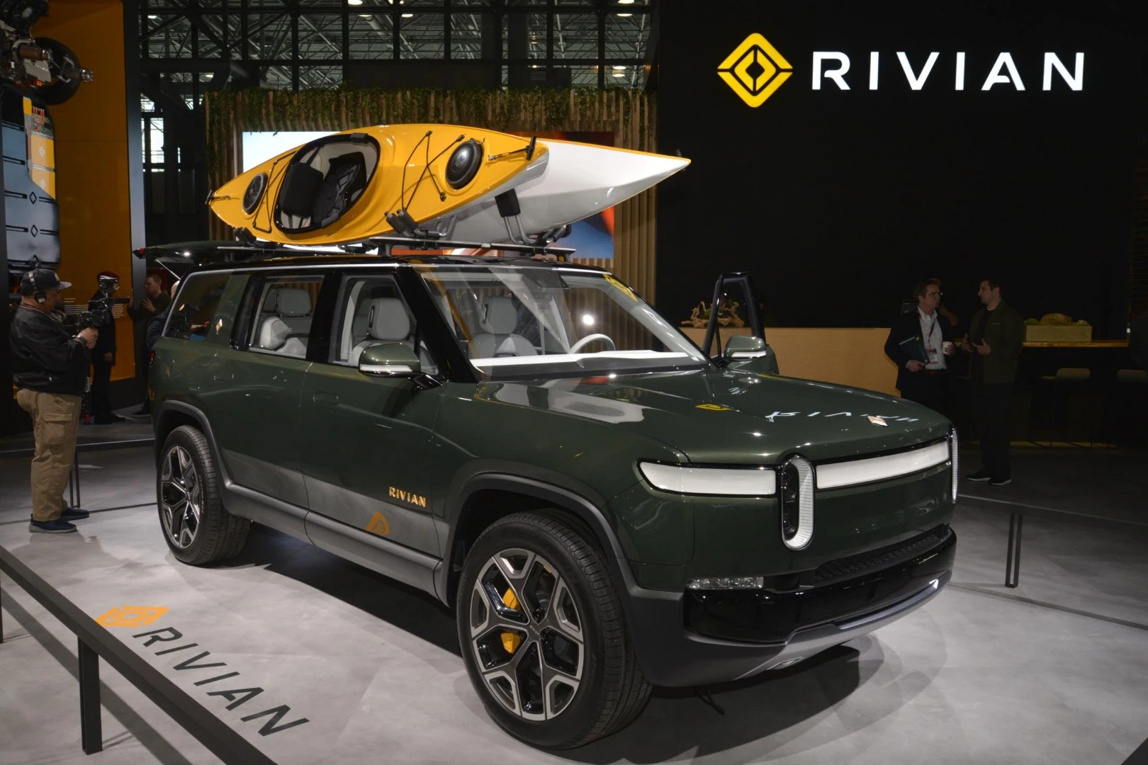 Rivian is ready for the weekend with its R1S electric SUV