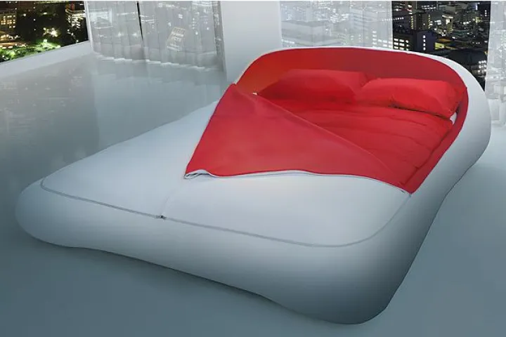 The Zip Bed simply zips and unzips
