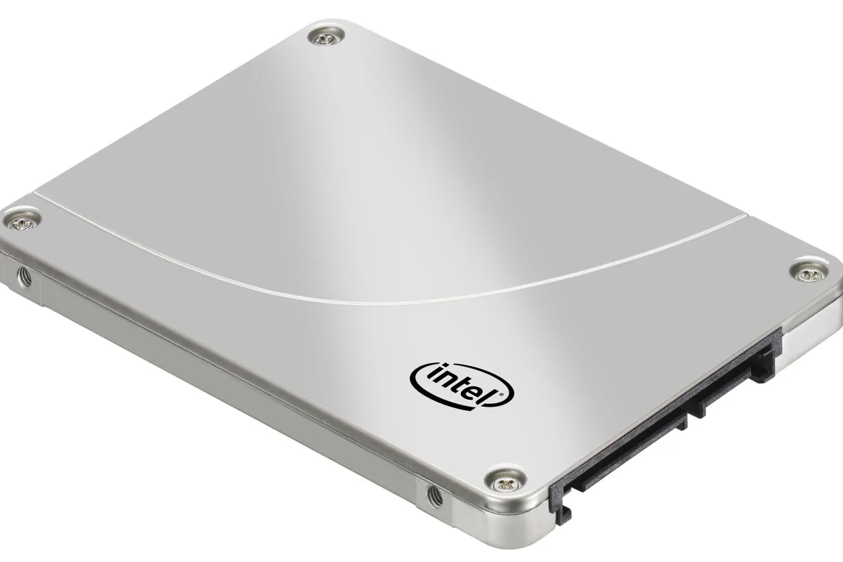 Intel's third generation SSD 320 Series storage solution benefits from a capacity increase up to 600GB, and is said to be 30 percent cheaper than the previous series (All images courtesy of Intel)