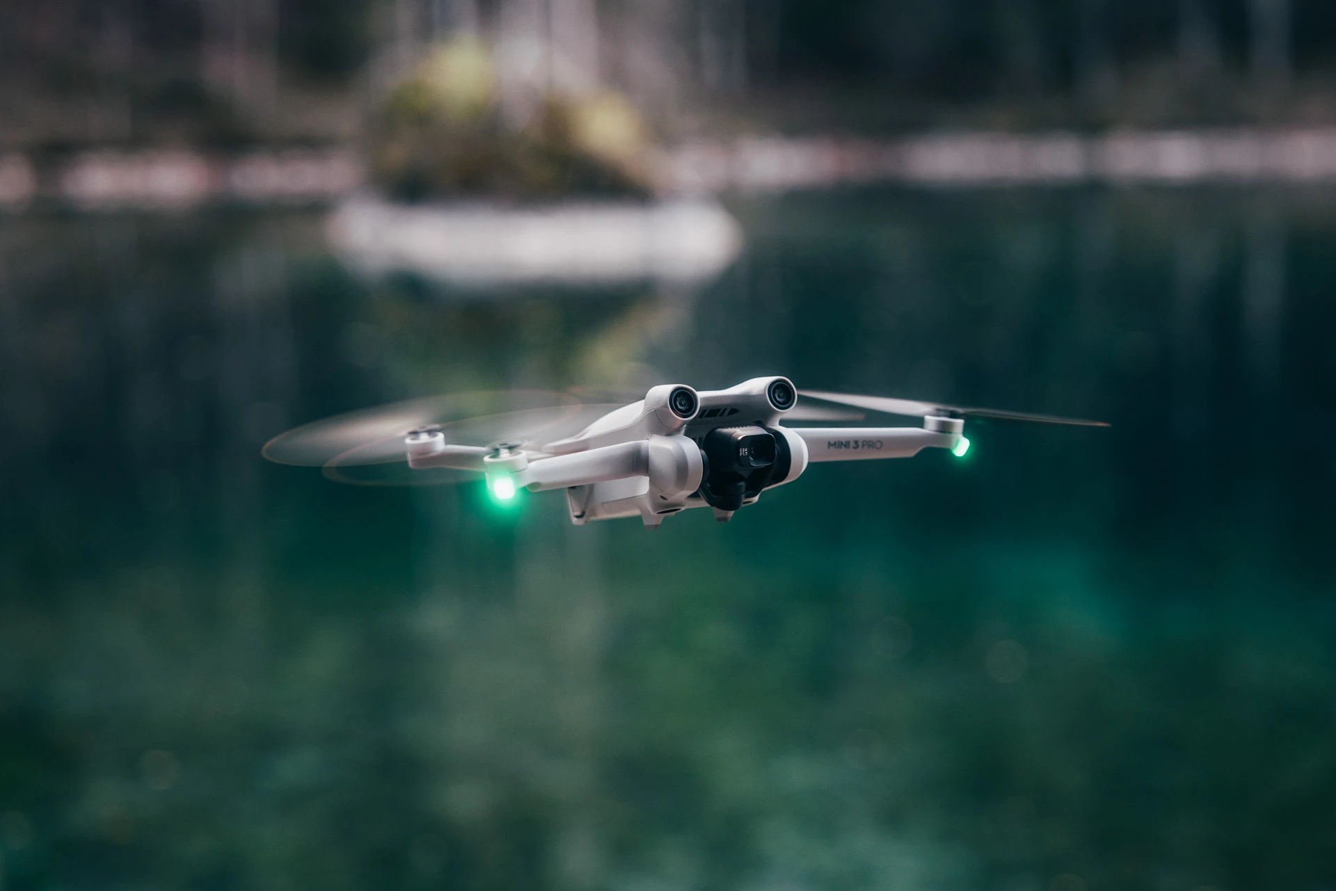 The camera module is built around a 48-MP CMOS sensor for 4K video capabilities at 60 frames per second