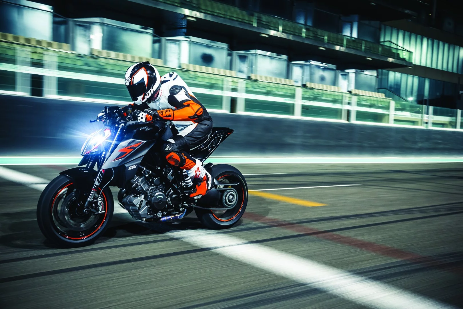 2017 KTM Super Duke 1290 R: an early upgrade to the baddest naked bike on the planet