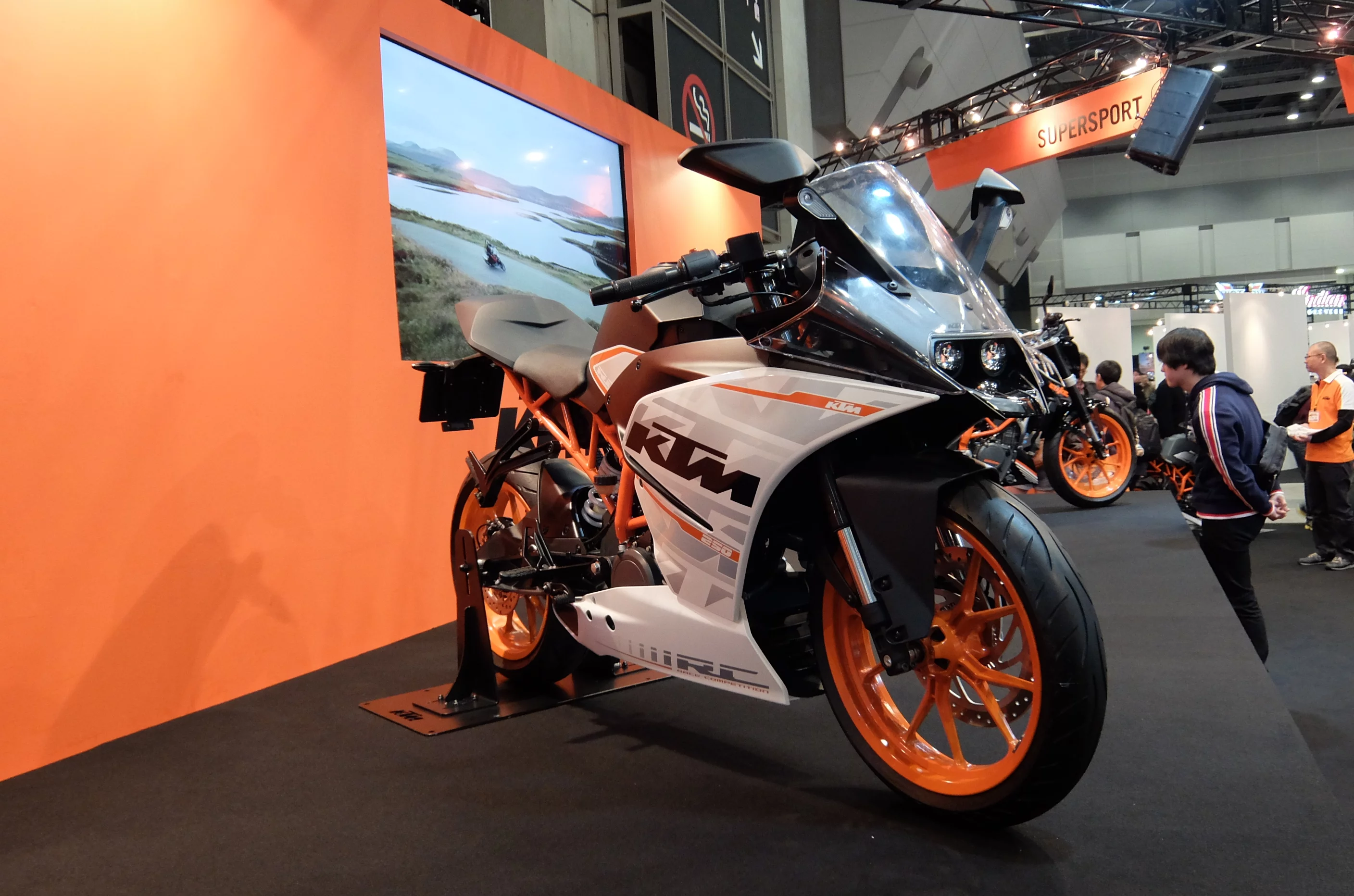 This is the KTM RC 250 mid-range Sports Bike (Photo: Stephen Clemenger/Gizmag.com)
