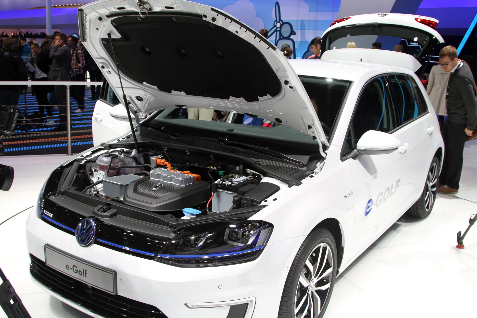 Under the hood of the e-Golf (Photo: Gizmag)