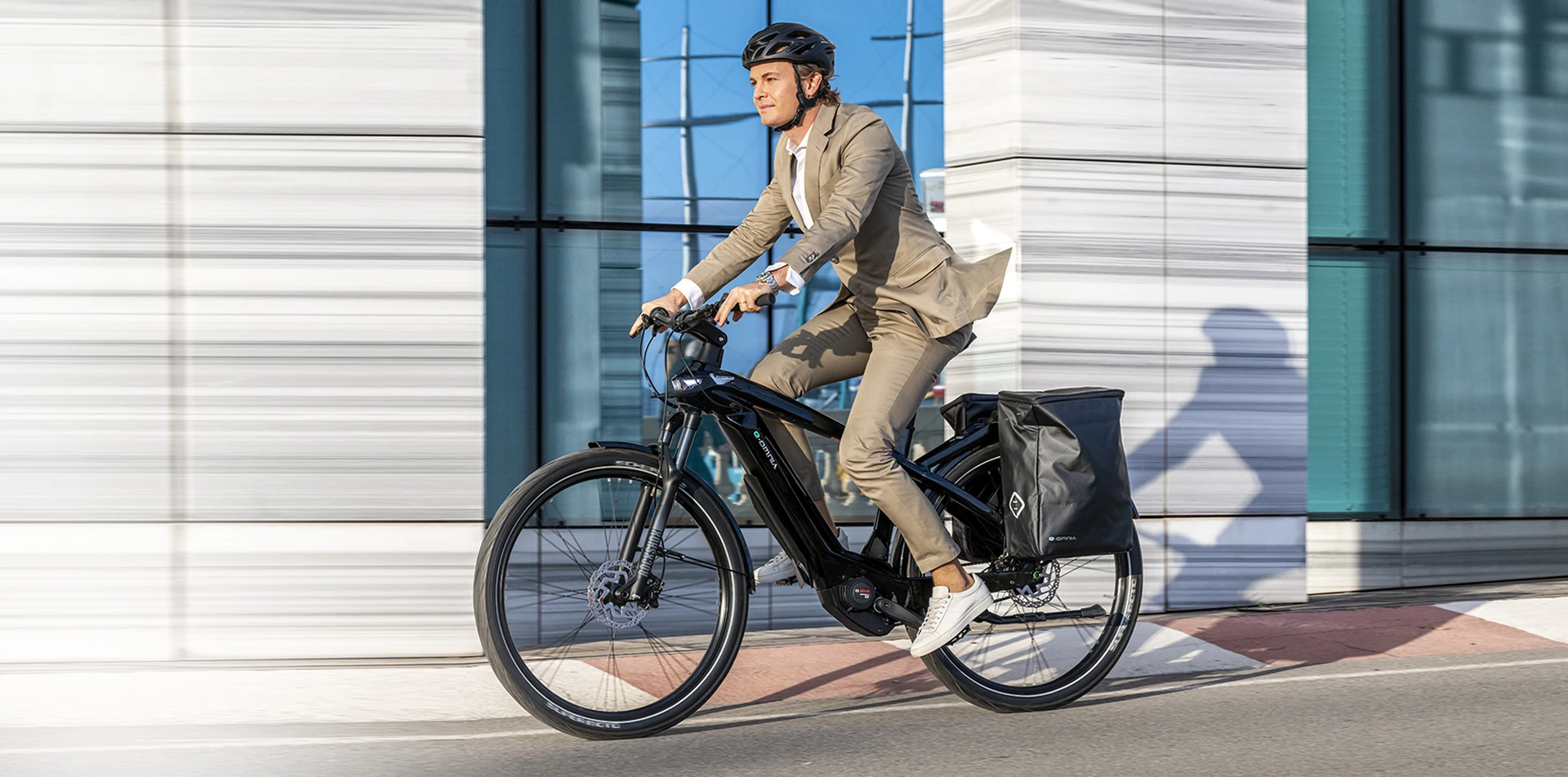 All of the e-Omnia family of ebikes are powered by a Bosch Performance Line CX 250-W mid-mounted motor