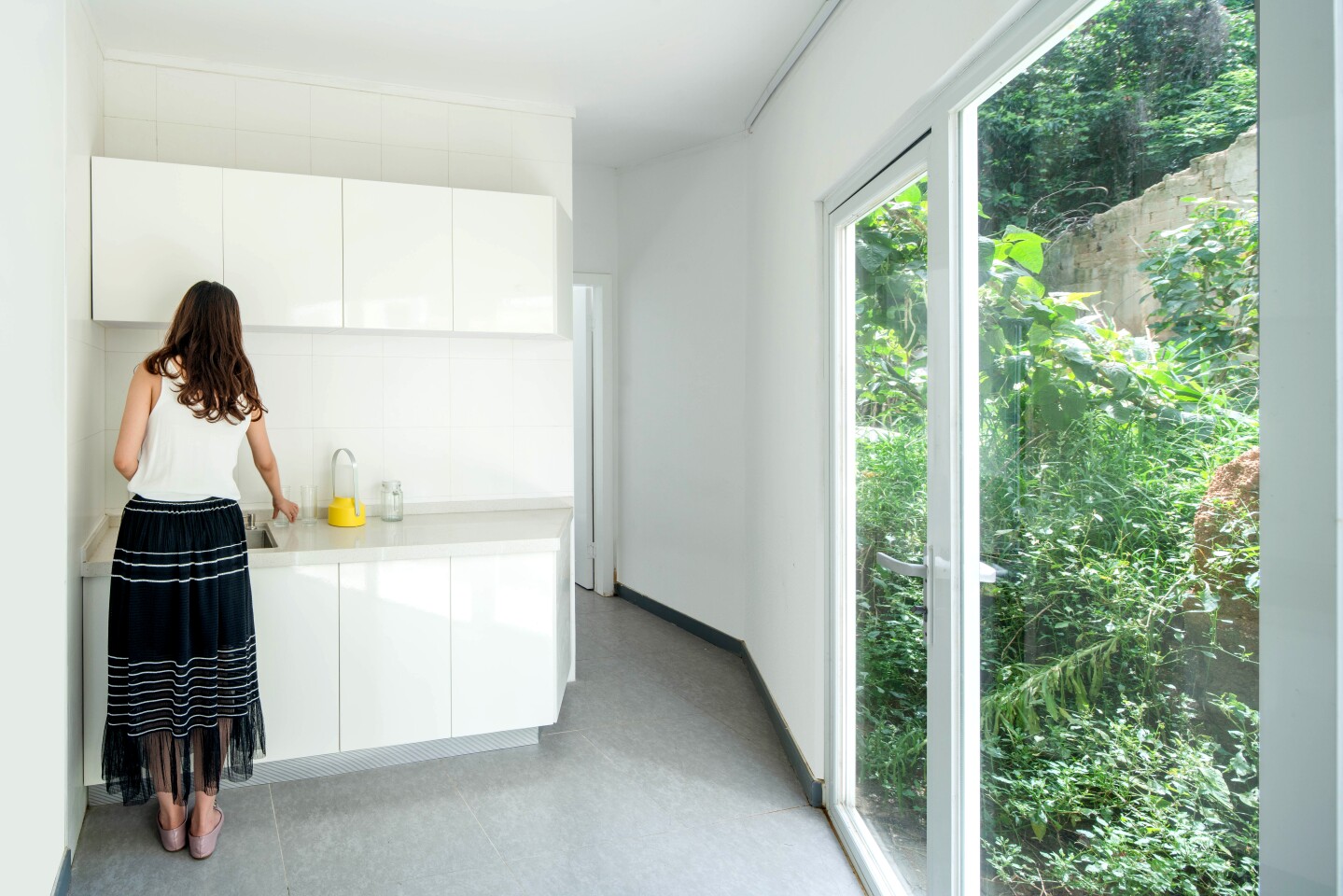 Both of the Shangwei Village Plugin Houses look comfortable and light-filled