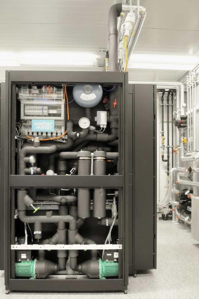 IBM unveils cooled by hot water