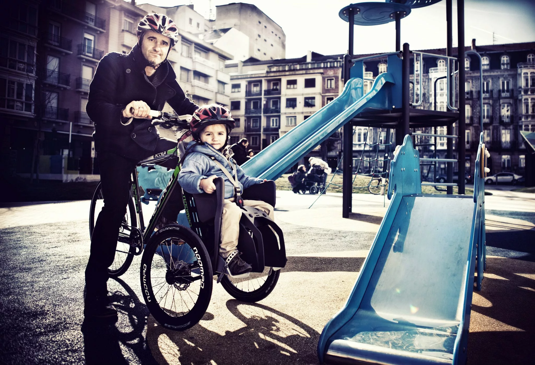 The Noomad with child seat