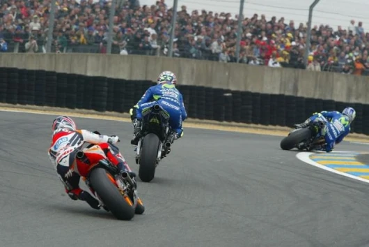 Biaggi, Gibernau and Melandri in the early stage of the event
