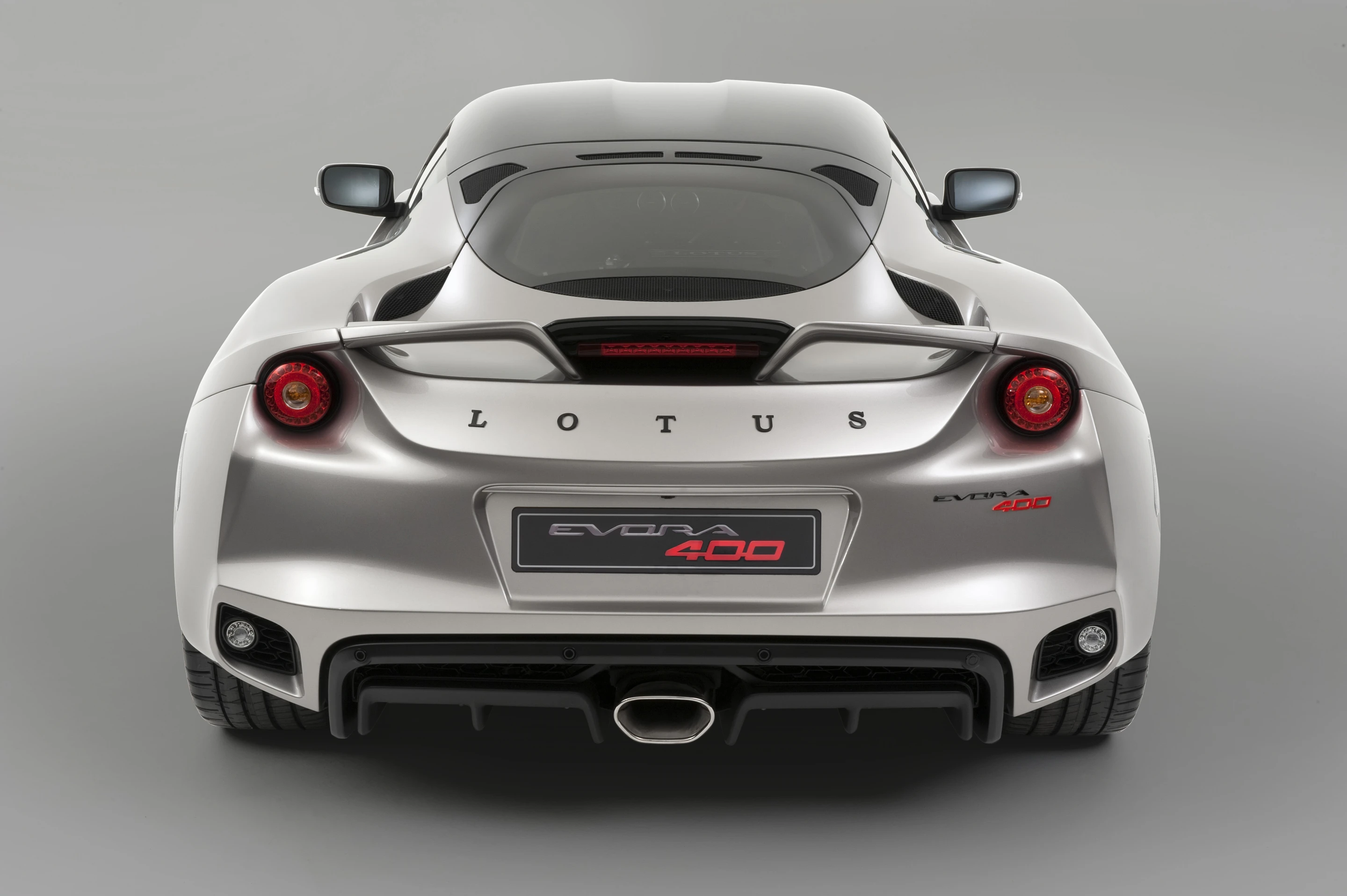 A better look at the new rear end aero treatment