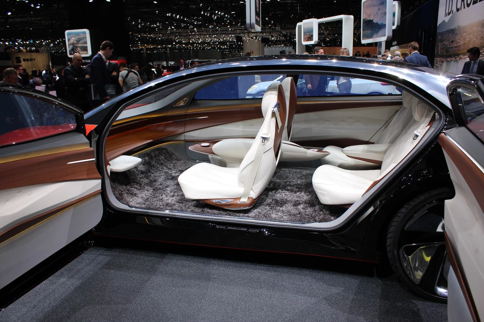 The Volkswagen I.D. Vizzion Concept debuts at the 2018 Geneva Motor Show