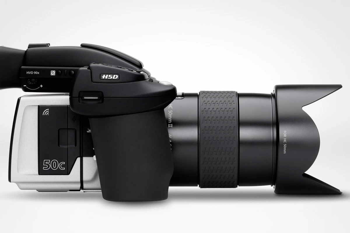 The Hasselblad H5D-50c with Wi-Fi is, as the name suggests, a Wi-Fi enabled version of its H5D-50c
