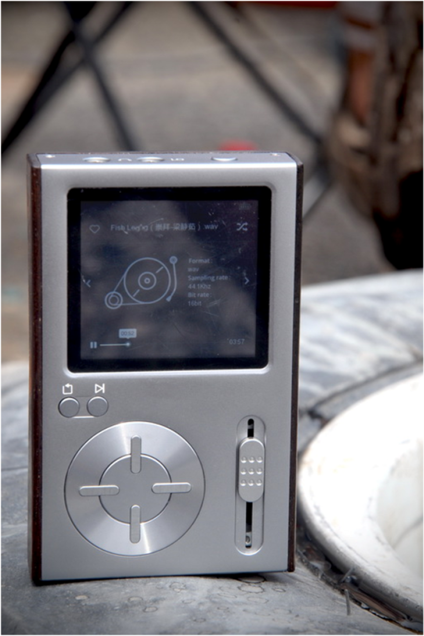 A 3.7 V/3,400 mAh battery is reported good for up to 8 hours of playback at moderate volume with the brightness of the 2.35 inch, 360 x 400 pixel resolution screen turned up to the max